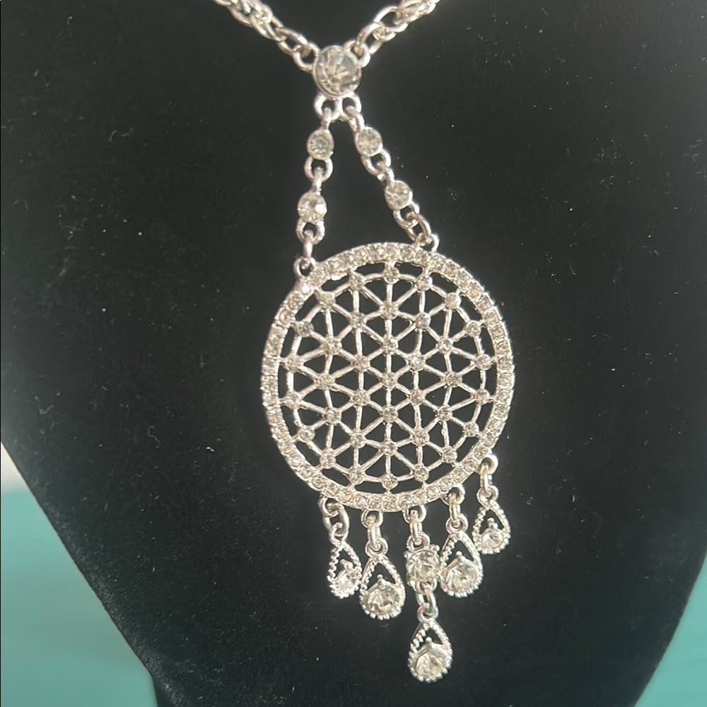 Art Deco Silver Tone Rhinestone Encrusted Chandelier Filigree Pendant Necklace - Picture 2 of 9